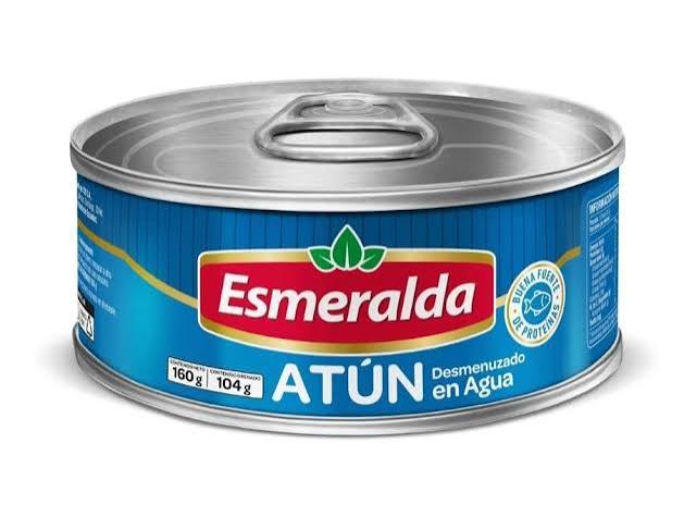 ATUN EN AGUA ESMERALDA